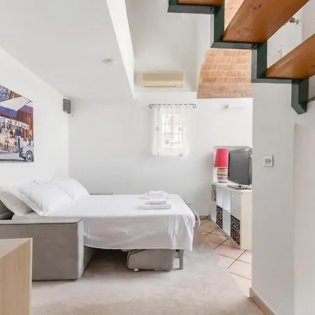 250m To Center And Station An Amazing Loft With Wi-fi And Ac