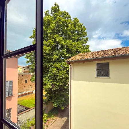 250m To Center And Station An Amazing Loft With Wi-fi And Ac * ピアチェンツァ